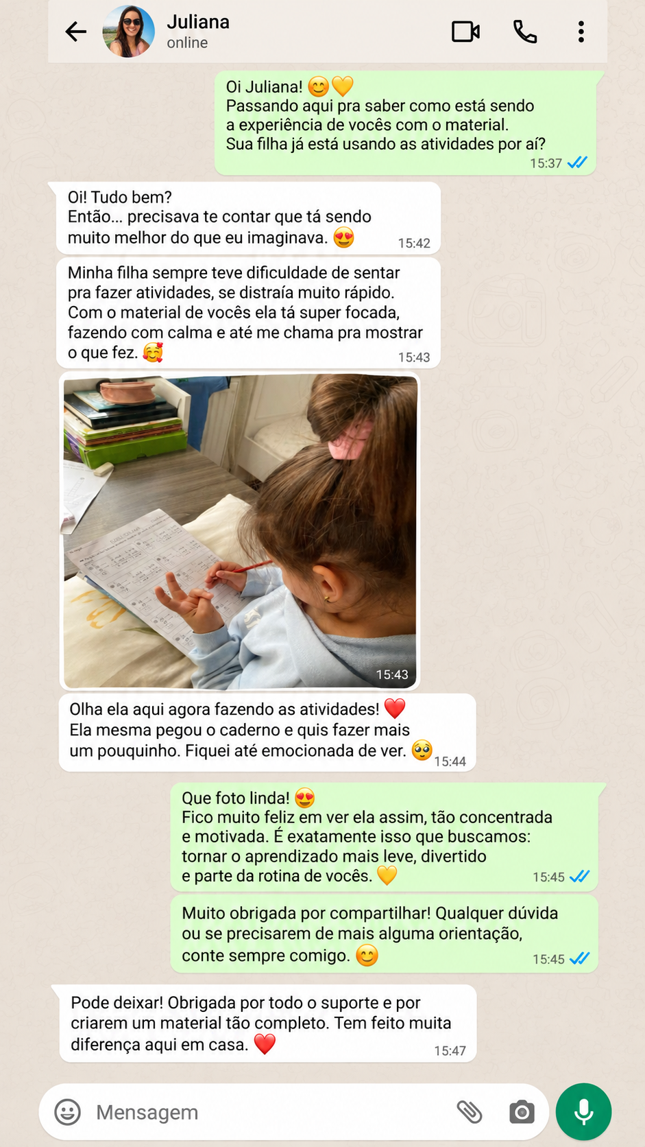 Conversa de WhatsApp com Juliana sobre sua experiência com o material do Clube Mente Brilhante